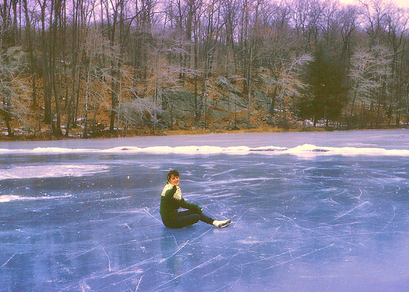 1964 JAM023 ON THE ICE